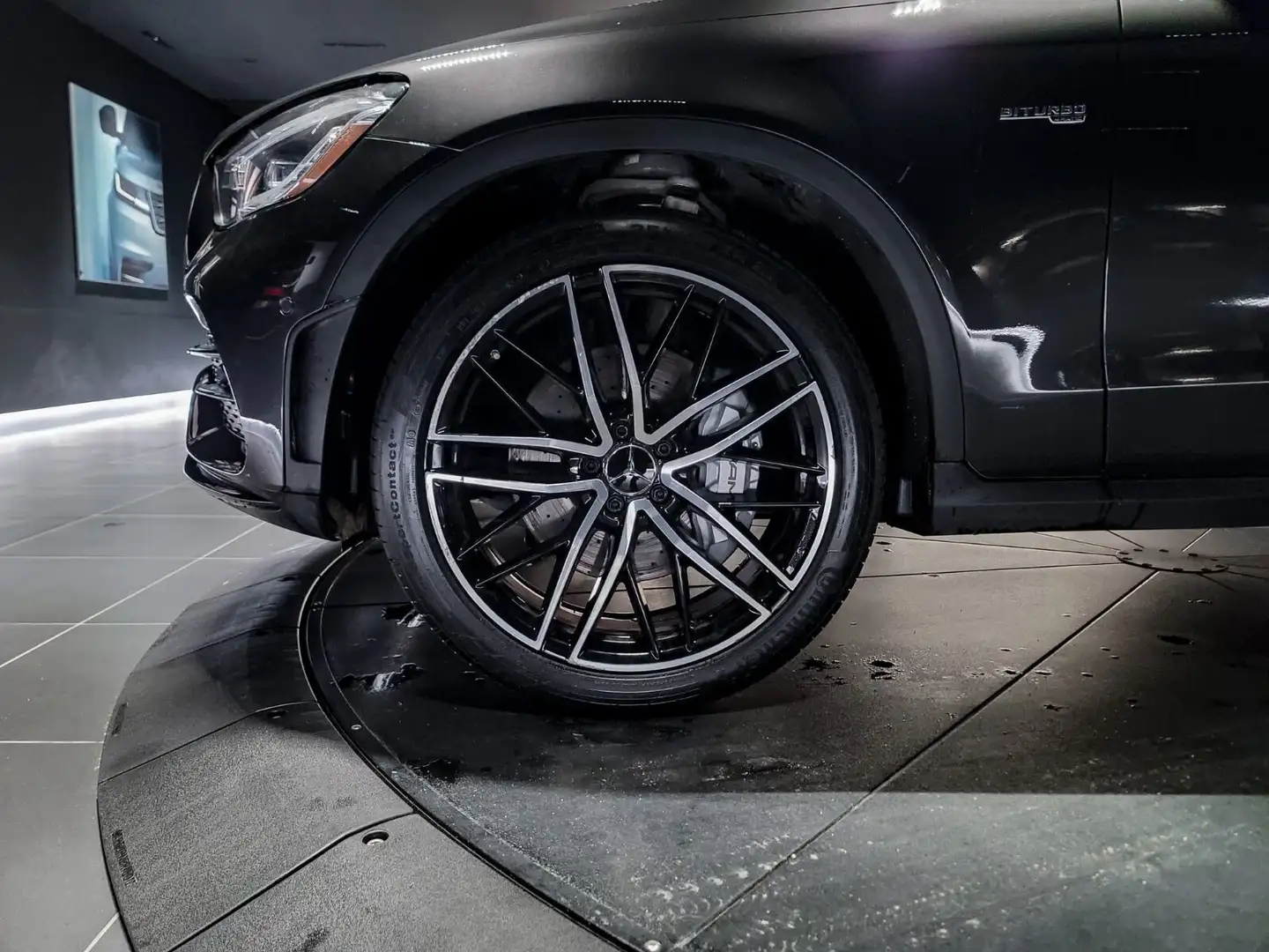 2024 Benz GLC — photo 3