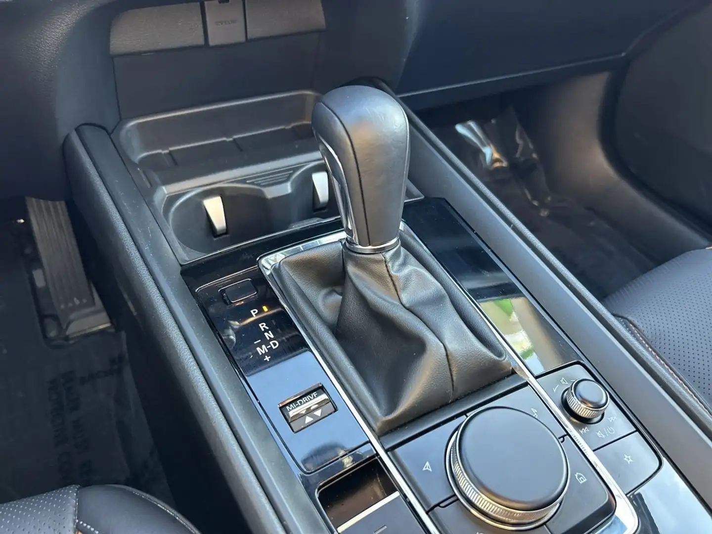 2024 Mazda CX-50 — photo 2