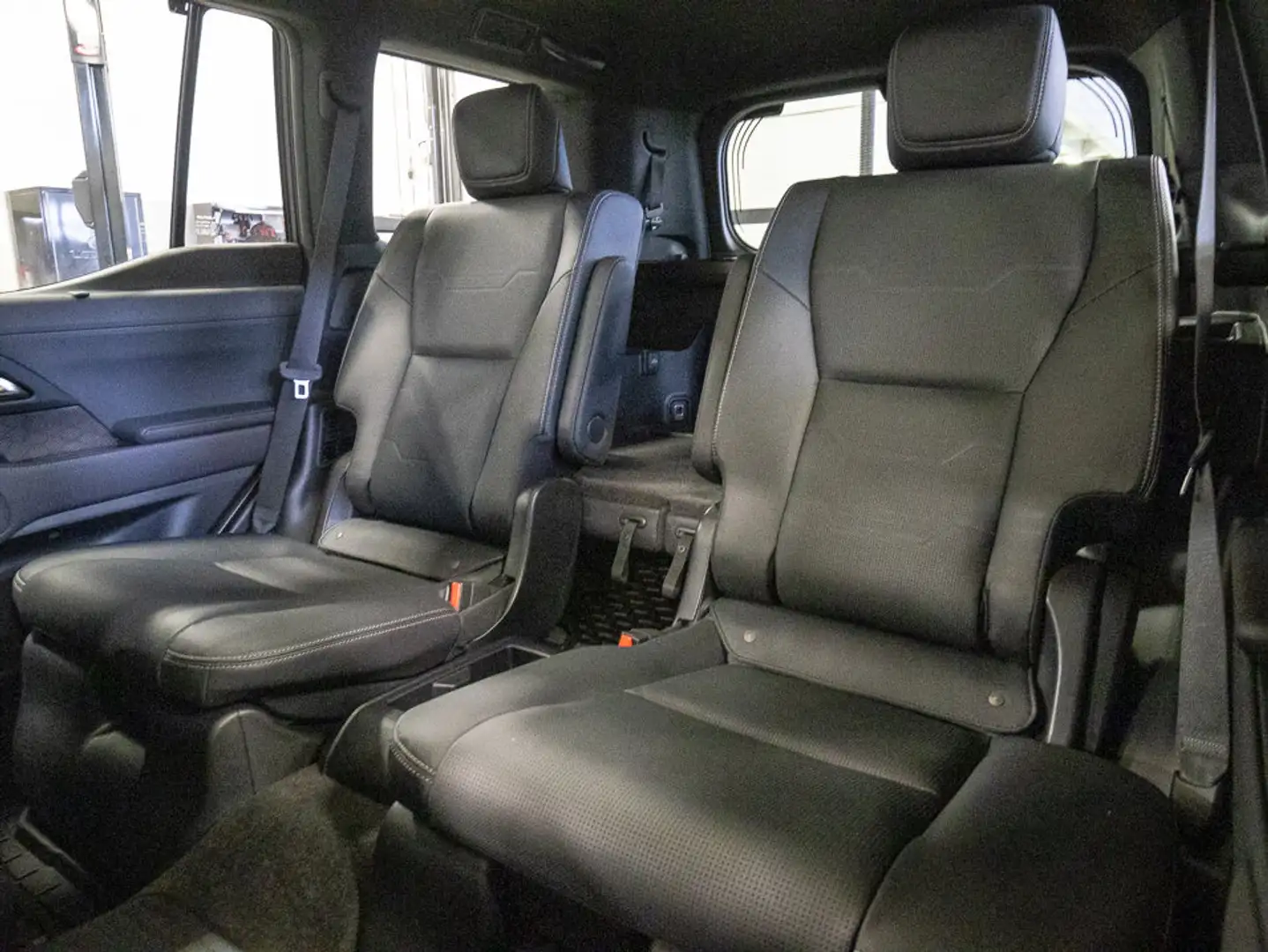 2026 Lexus  GX — photo 2