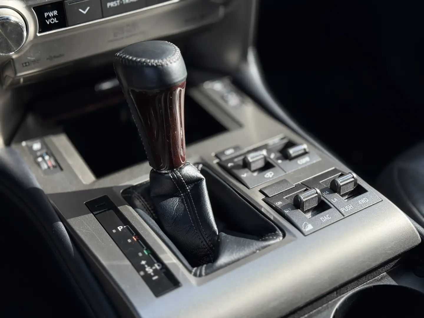 2018 Lexus GX — photo 3